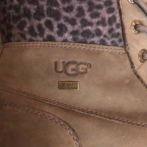 Ugg Adirondack Boot- Gray Leopard! - Picture 5 of 16